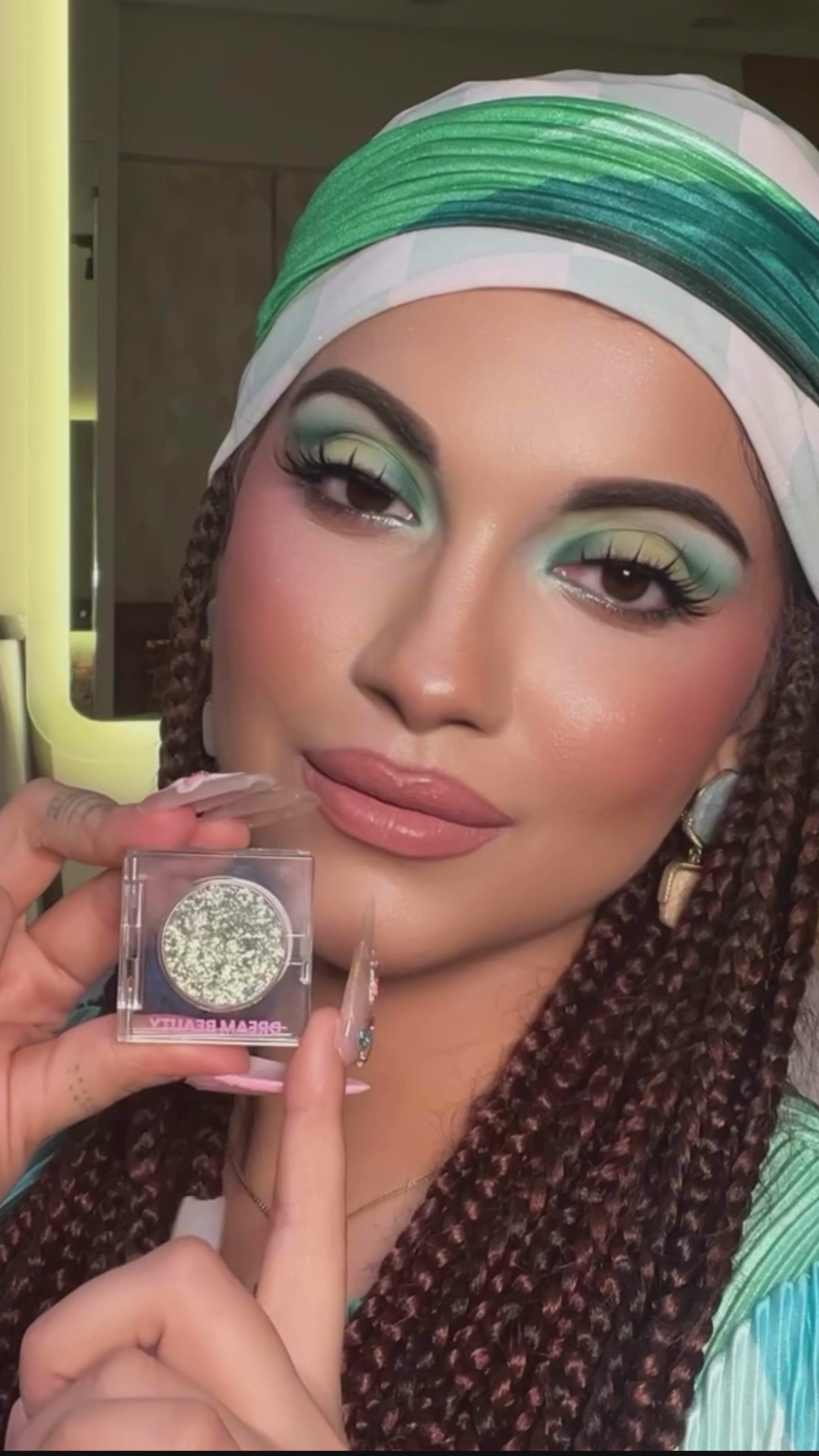 Diamond Dimension Eyeshadow [Emerald Eyes]